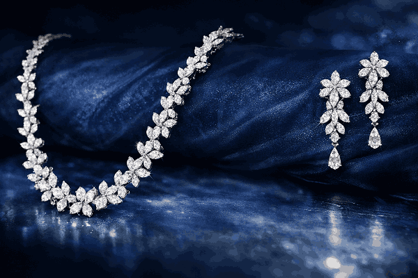 راهنمای کامل خرید و فروش طلای نگین دار + نکات مهم و محاسبه قیمت